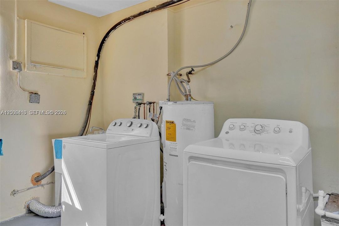 Activo con contrato: $3,000 (3 camas, 2 baños, 1576 Pies cuadrados)