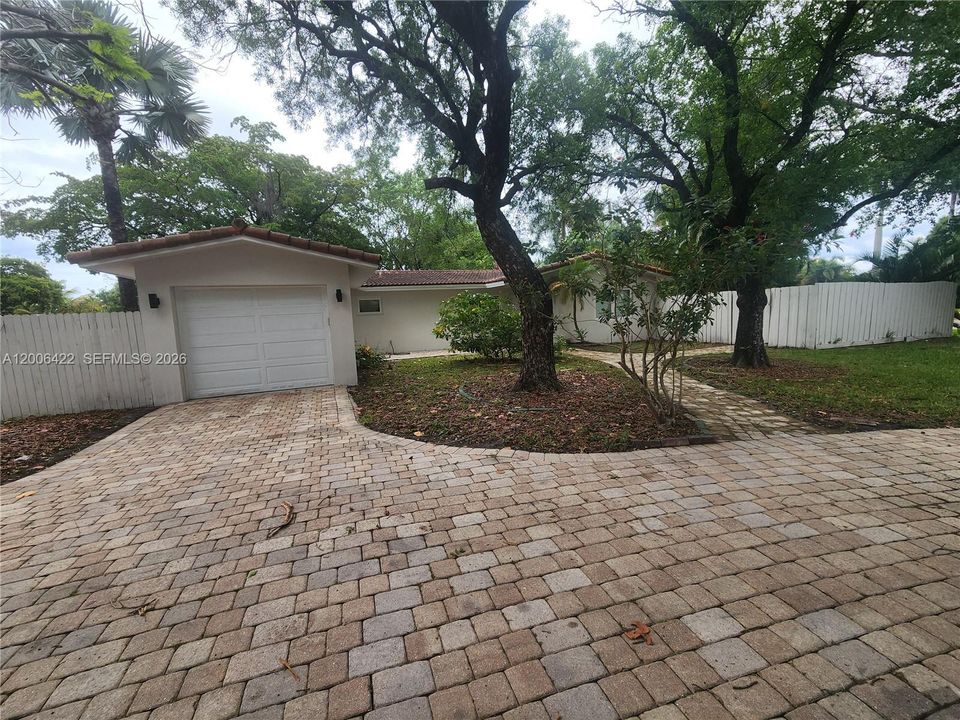 En Venta: $749,999 (3 camas, 2 baños, 1214 Pies cuadrados)