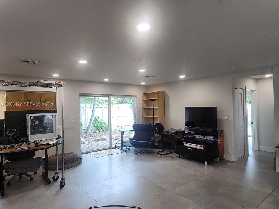 En Venta: $749,999 (3 camas, 2 baños, 1214 Pies cuadrados)