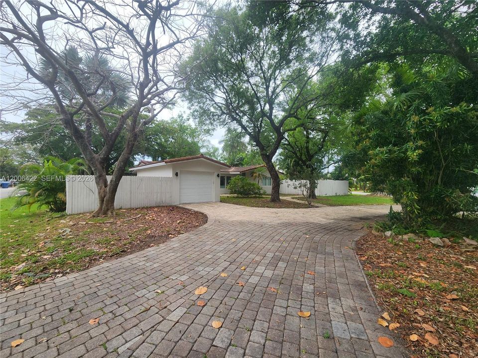 En Venta: $749,999 (3 camas, 2 baños, 1214 Pies cuadrados)