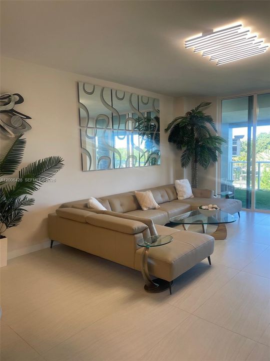 For Sale: $3,999,000 (2 beds, 3 baths, 2717 Square Feet)