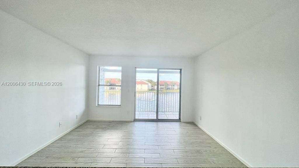 Active With Contract: $1,850 (1 beds, 1 baths, 502 Square Feet)