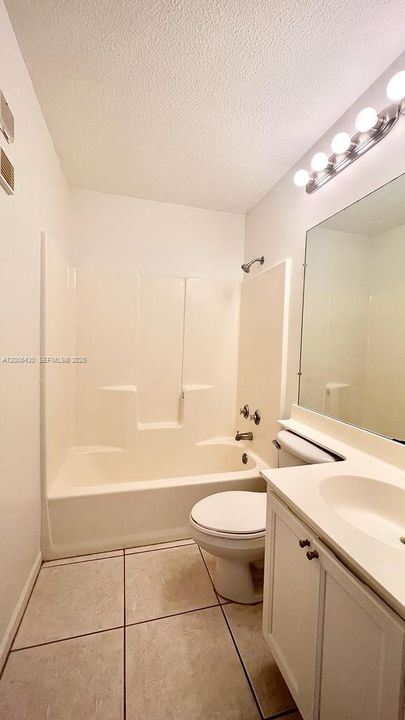 Active With Contract: $1,850 (1 beds, 1 baths, 502 Square Feet)