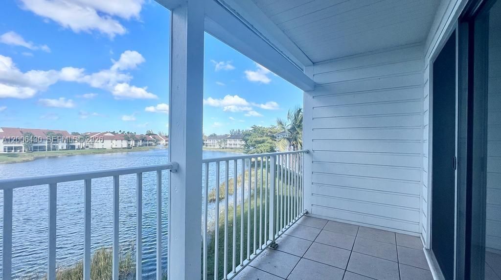 Active With Contract: $1,850 (1 beds, 1 baths, 502 Square Feet)