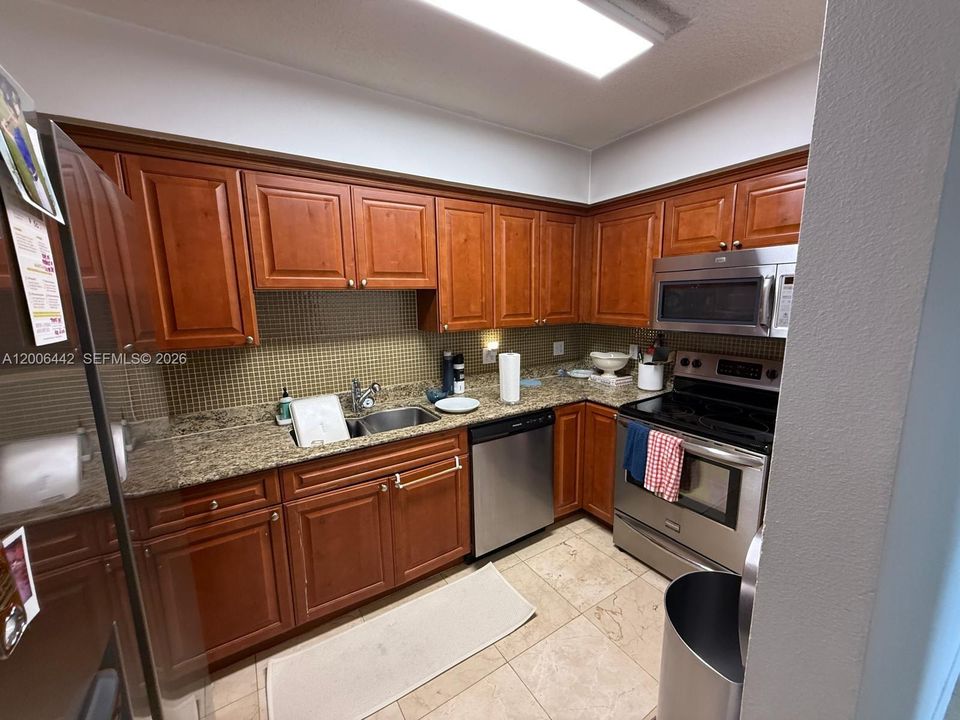 For Sale: $850,000 (3 beds, 2 baths, 1427 Square Feet)
