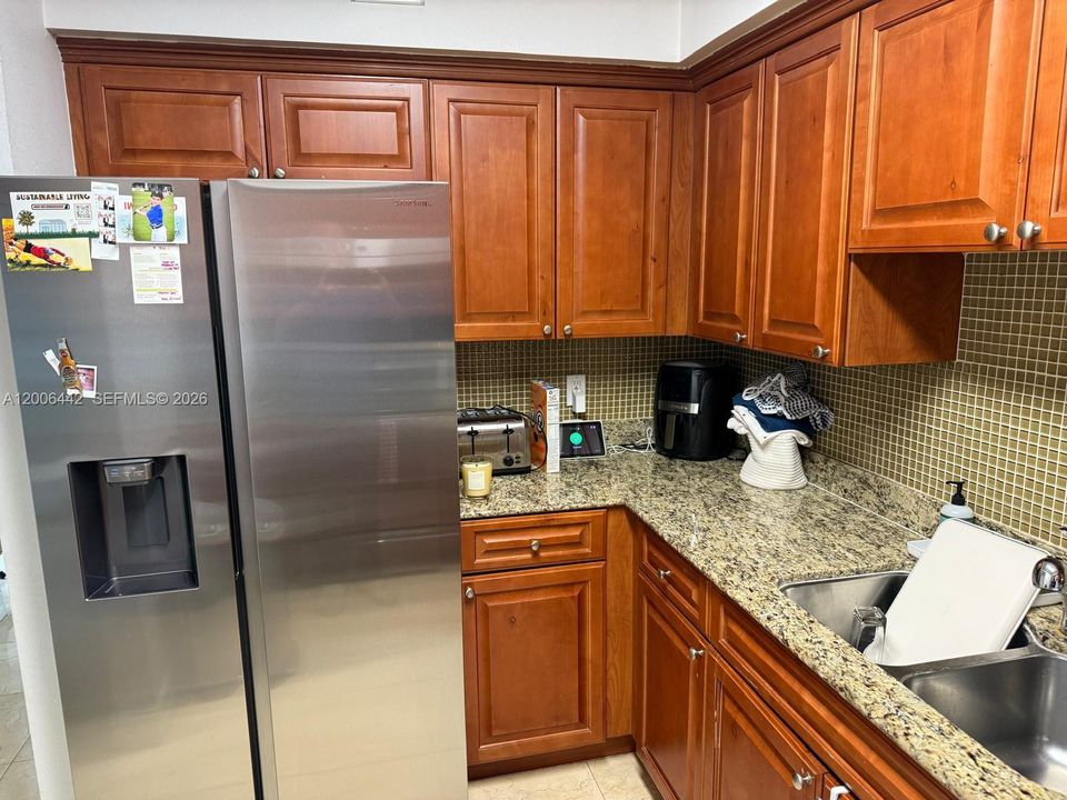 For Sale: $850,000 (3 beds, 2 baths, 1427 Square Feet)