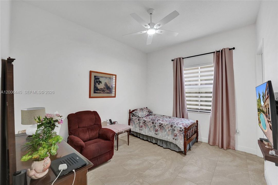 1st floor bedroom entrance