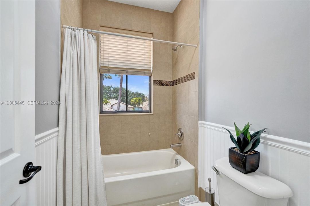 Bathroom for Bedroom 3 and 4