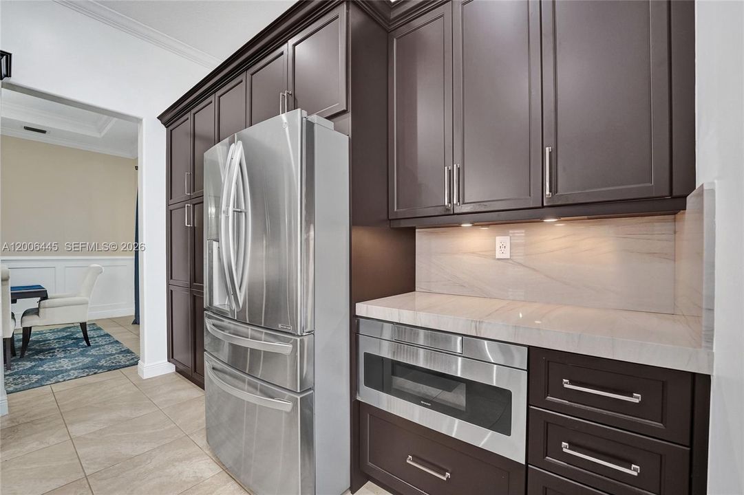 Entrance to dining room from kitchen