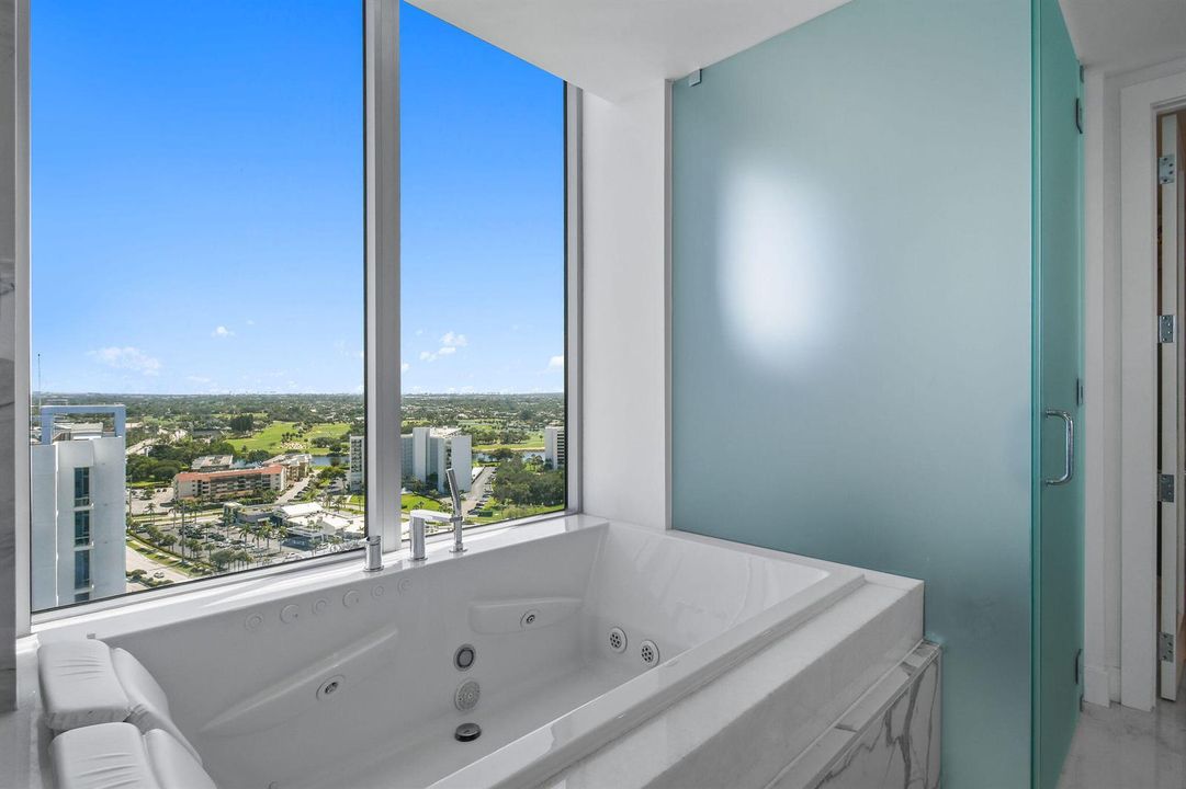 Custom Ensuite Primary Bathroom