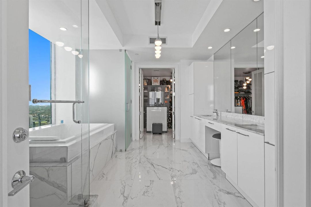 Custom Ensuite Primary Bathroom