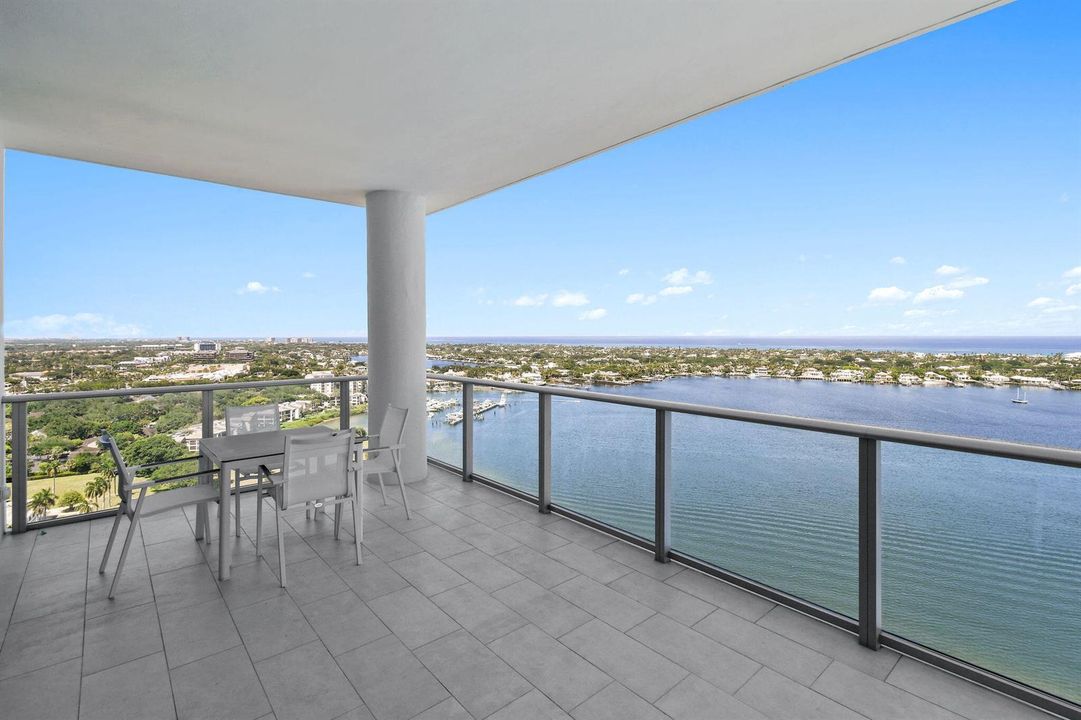 Penthouse Water View Terrace