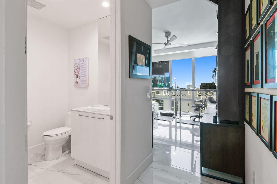 PH 2204 Guest Suite 1