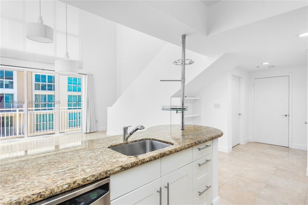 For Sale: $570,000 (2 beds, 2 baths, 1536 Square Feet)