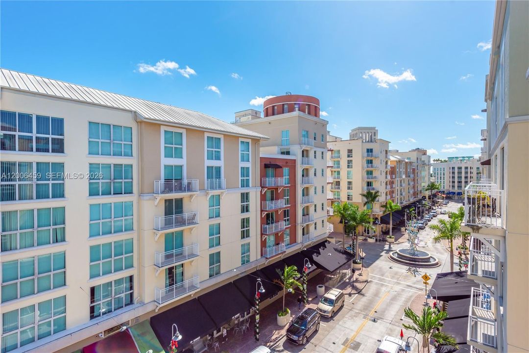 For Sale: $570,000 (2 beds, 2 baths, 1536 Square Feet)