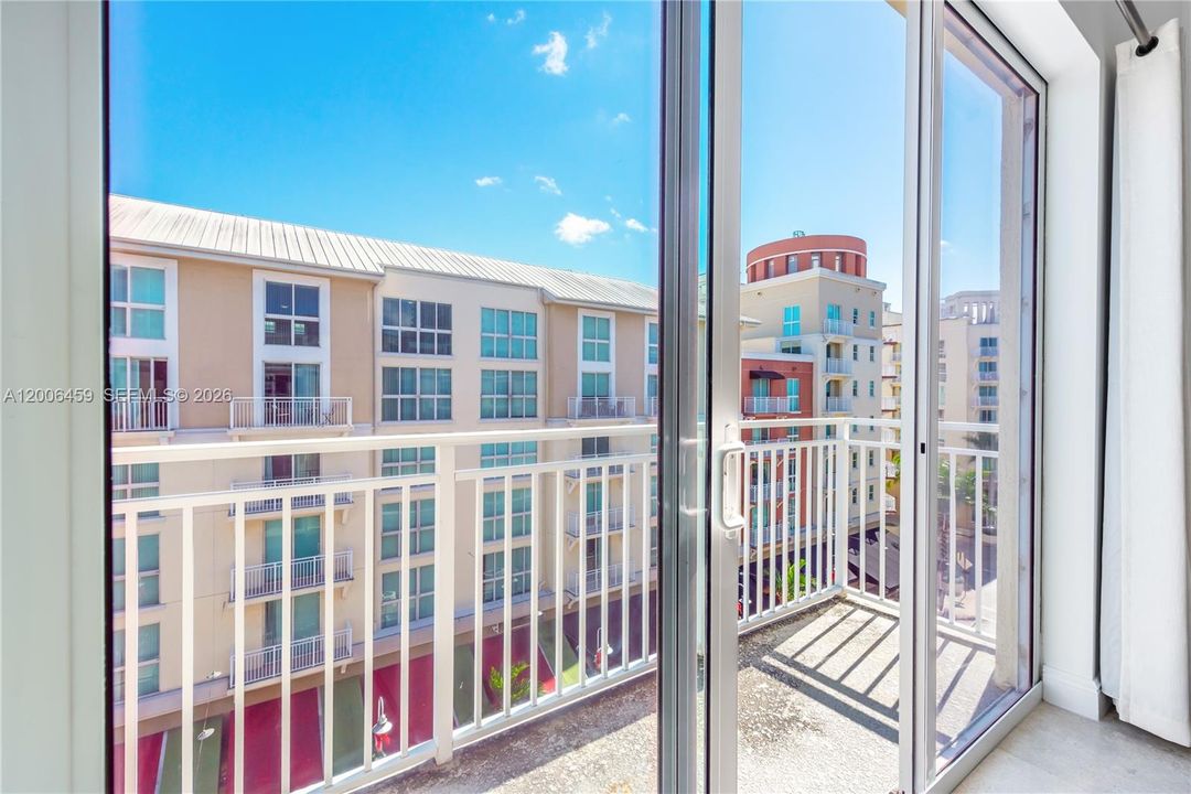 For Sale: $570,000 (2 beds, 2 baths, 1536 Square Feet)