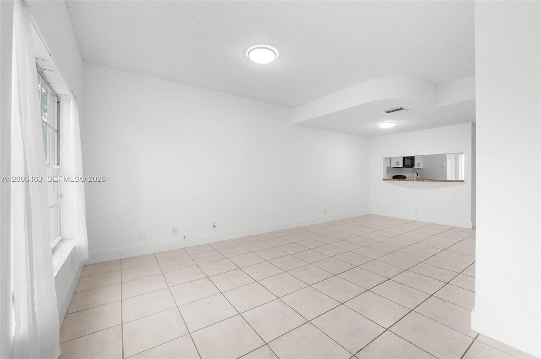 En Venta: $380,000 (2 camas, 1 baños, 1110 Pies cuadrados)