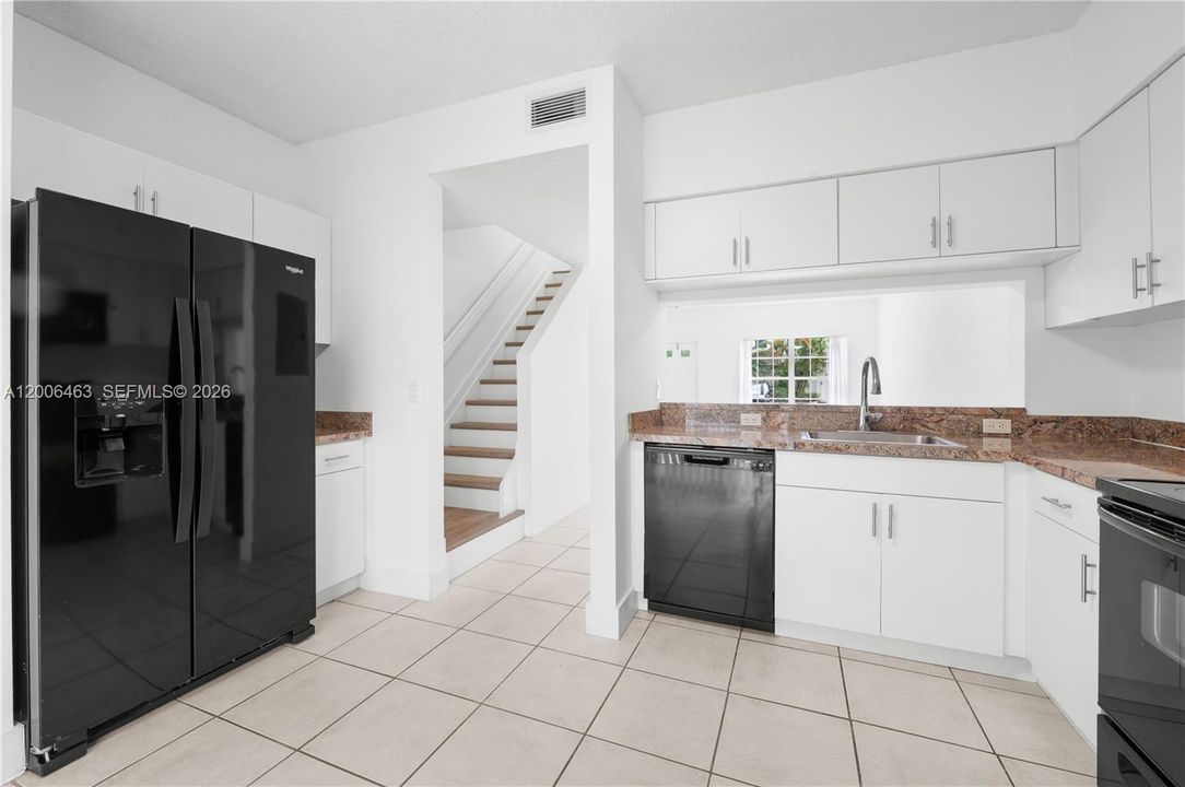En Venta: $380,000 (2 camas, 1 baños, 1110 Pies cuadrados)