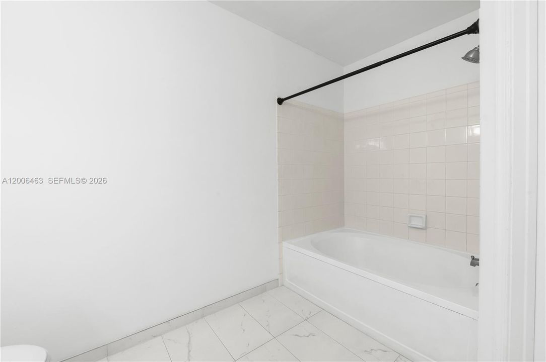 En Venta: $380,000 (2 camas, 1 baños, 1110 Pies cuadrados)