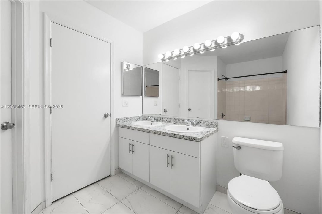 En Venta: $380,000 (2 camas, 1 baños, 1110 Pies cuadrados)