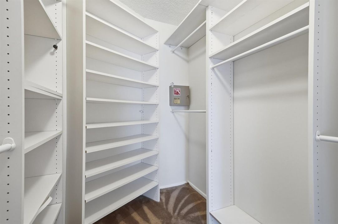 Primary Walkin Closet