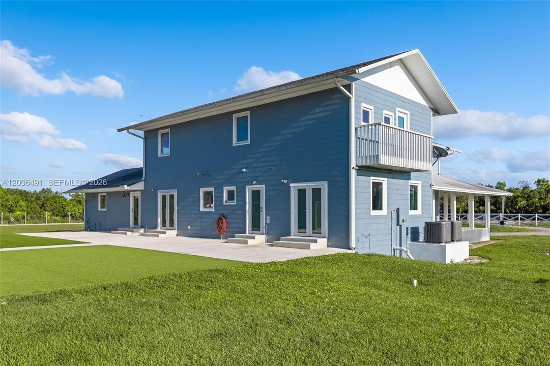 For Sale: $2,000,000 (3 beds, 4 baths, 4466 Square Feet)