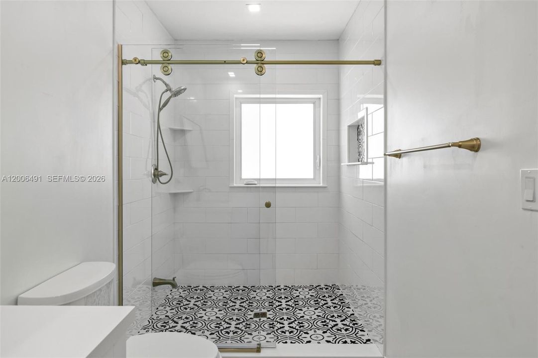 For Sale: $2,000,000 (3 beds, 4 baths, 4466 Square Feet)