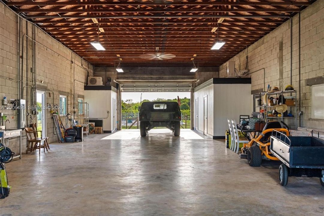 For Sale: $2,000,000 (3 beds, 4 baths, 4466 Square Feet)