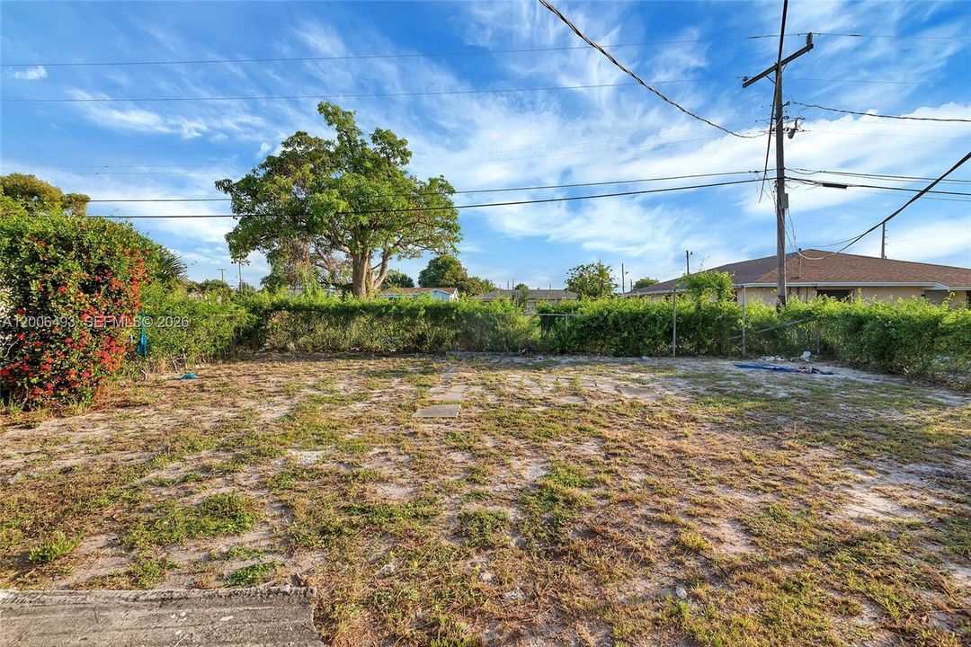 En Venta: $240,000 (2 camas, 1 baños, 720 Pies cuadrados)
