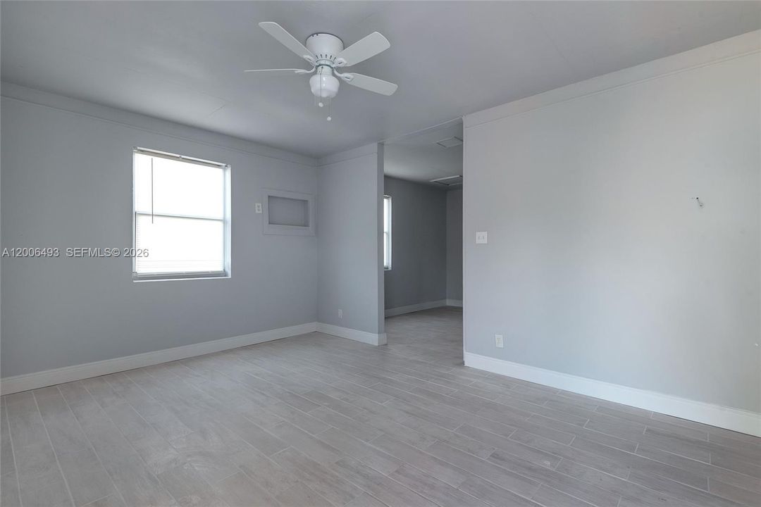 En Venta: $240,000 (2 camas, 1 baños, 720 Pies cuadrados)