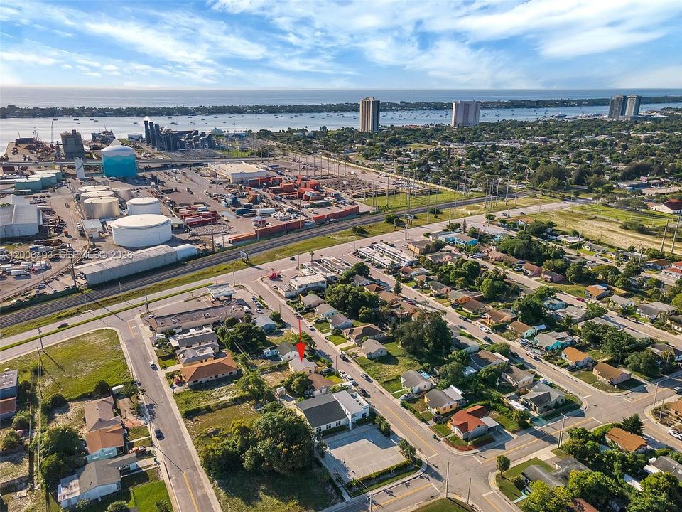 En Venta: $240,000 (2 camas, 1 baños, 720 Pies cuadrados)