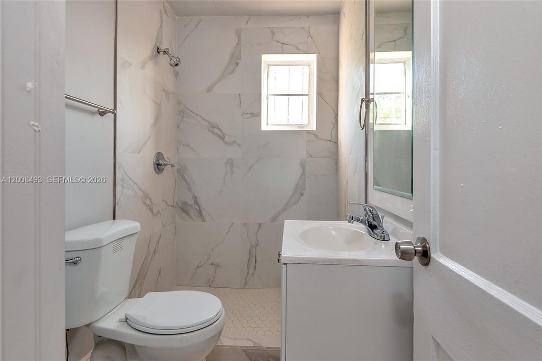 En Venta: $240,000 (2 camas, 1 baños, 720 Pies cuadrados)