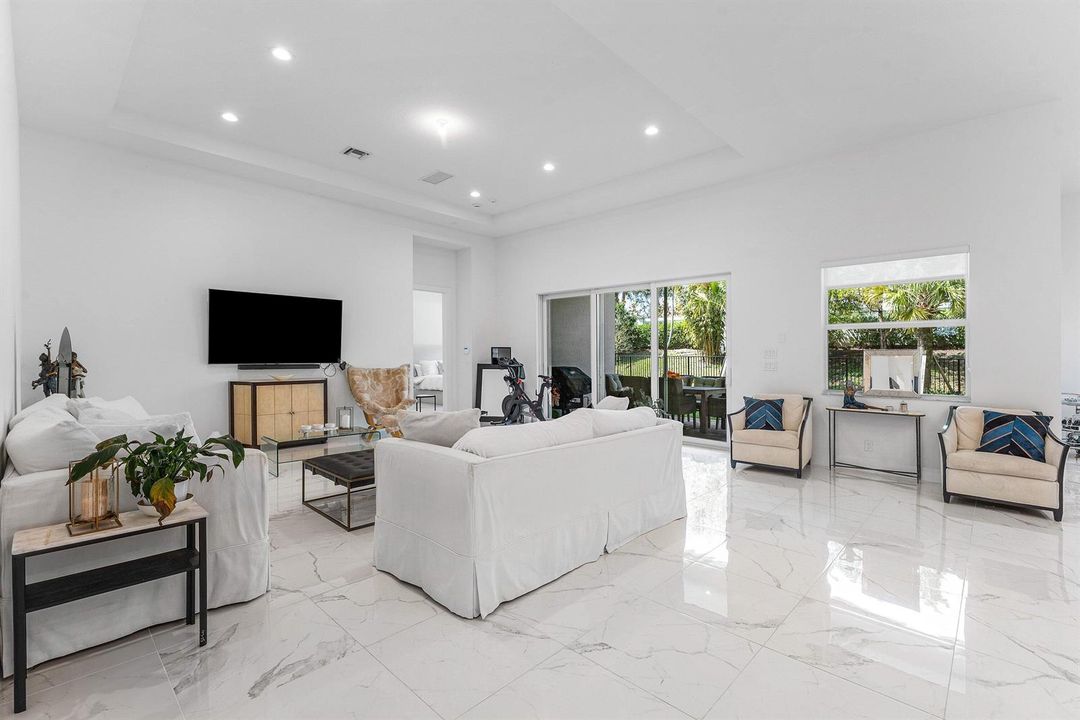 007-9256CrestviewCircle-PalmBeachGardens