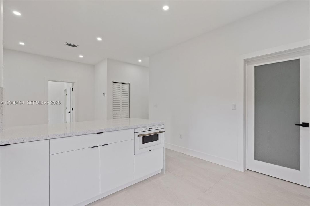 En Venta: $579,999 (4 camas, 3 baños, 1194 Pies cuadrados)