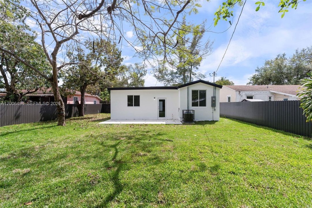 En Venta: $579,999 (4 camas, 3 baños, 1194 Pies cuadrados)