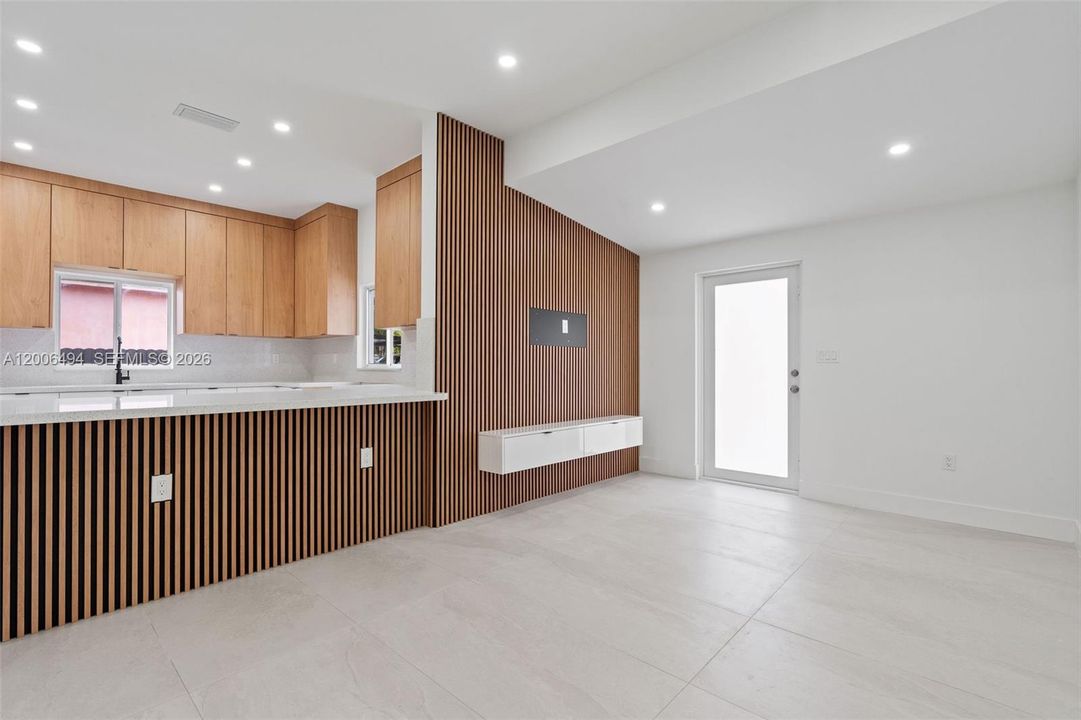 En Venta: $579,999 (4 camas, 3 baños, 1194 Pies cuadrados)