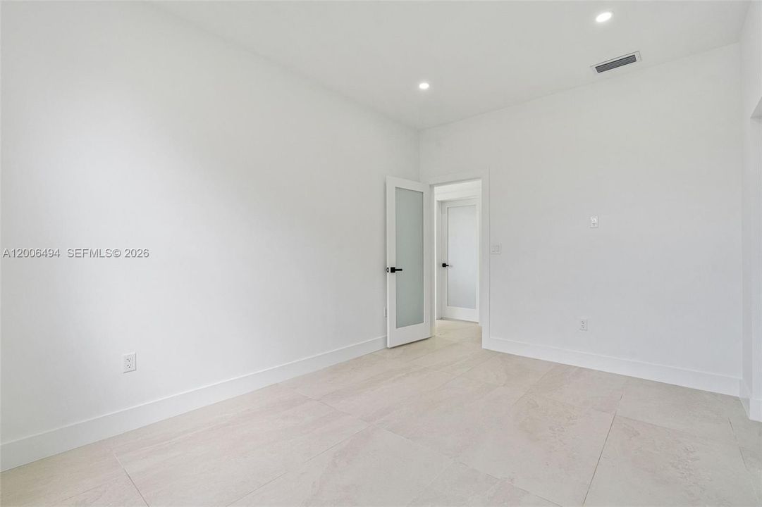En Venta: $579,999 (4 camas, 3 baños, 1194 Pies cuadrados)