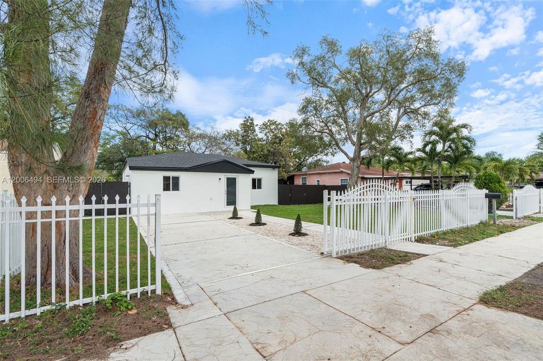 En Venta: $579,999 (4 camas, 3 baños, 1194 Pies cuadrados)
