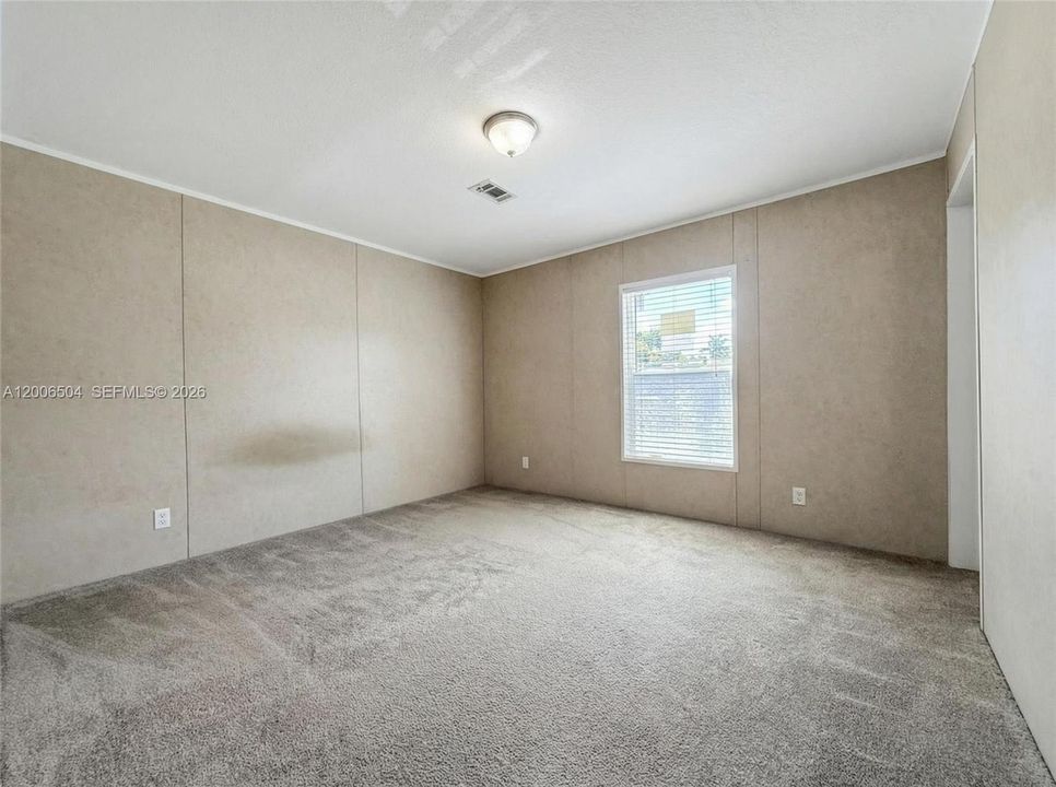 En Venta: $100,000 (3 camas, 2 baños, 1400 Pies cuadrados)