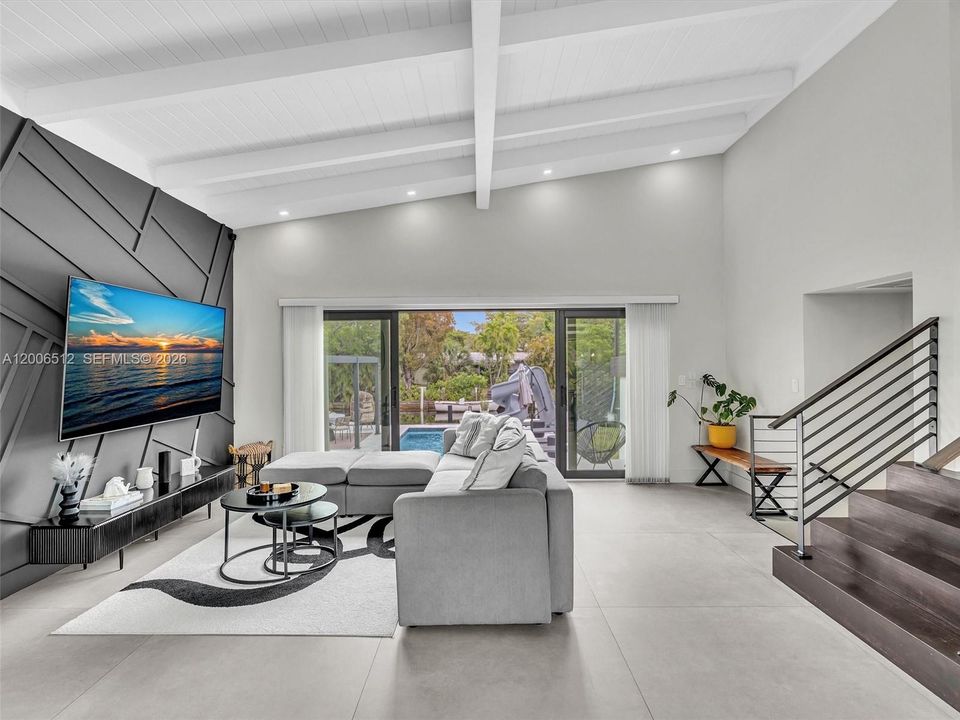 En Venta: $1,690,000 (4 camas, 3 baños, 1962 Pies cuadrados)