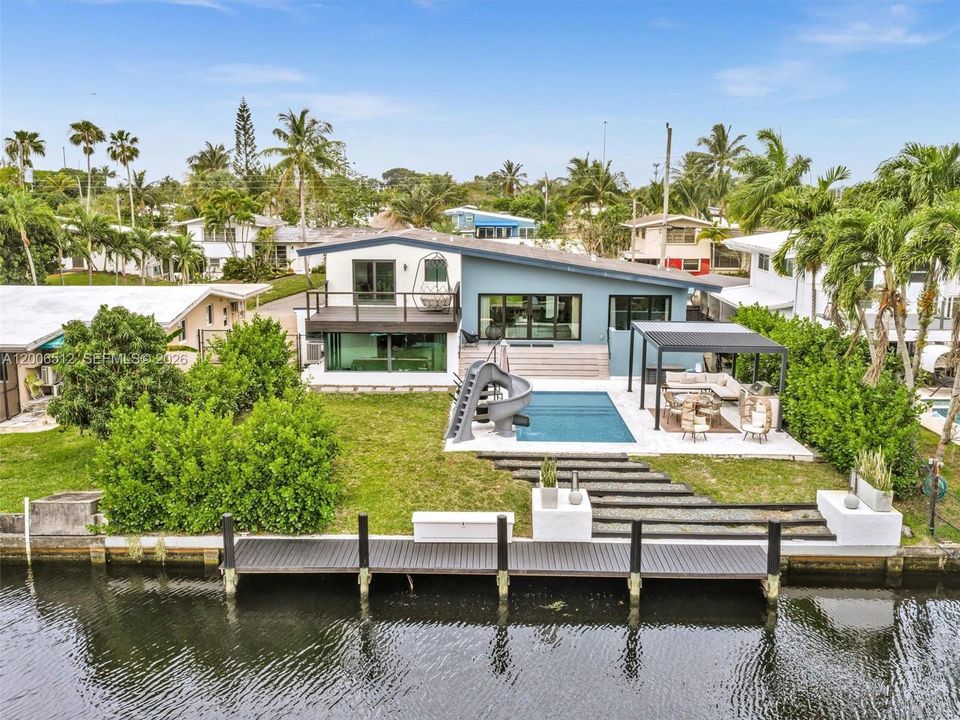 En Venta: $1,690,000 (4 camas, 3 baños, 1962 Pies cuadrados)