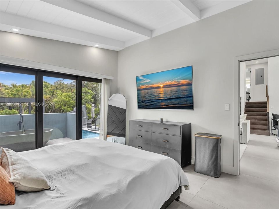 En Venta: $1,690,000 (4 camas, 3 baños, 1962 Pies cuadrados)