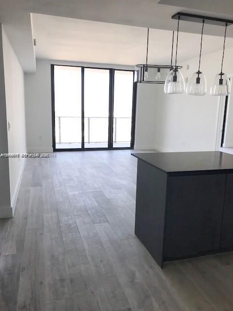 For Sale: $859,000 (2 beds, 2 baths, 1028 Square Feet)