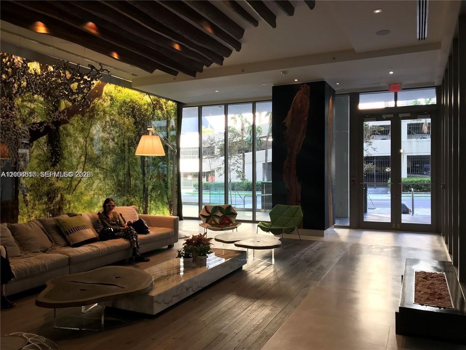 For Sale: $859,000 (2 beds, 2 baths, 1028 Square Feet)