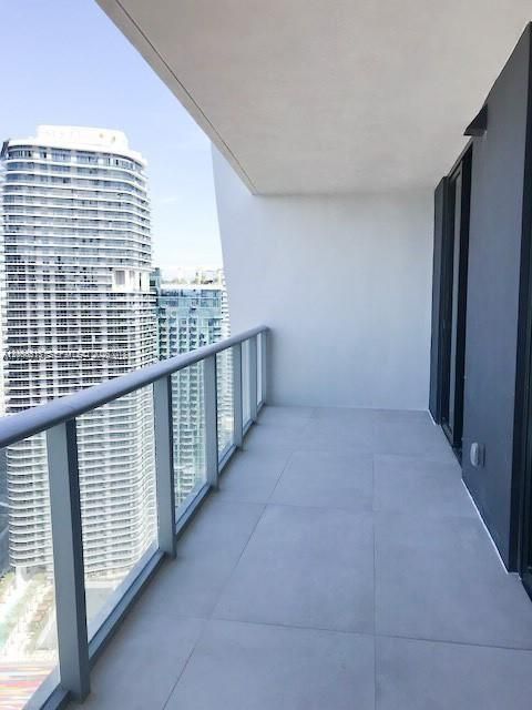 For Sale: $859,000 (2 beds, 2 baths, 1028 Square Feet)