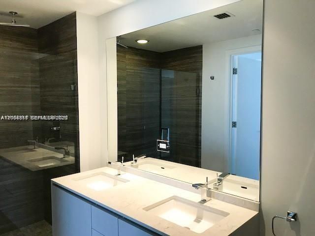 For Sale: $859,000 (2 beds, 2 baths, 1028 Square Feet)