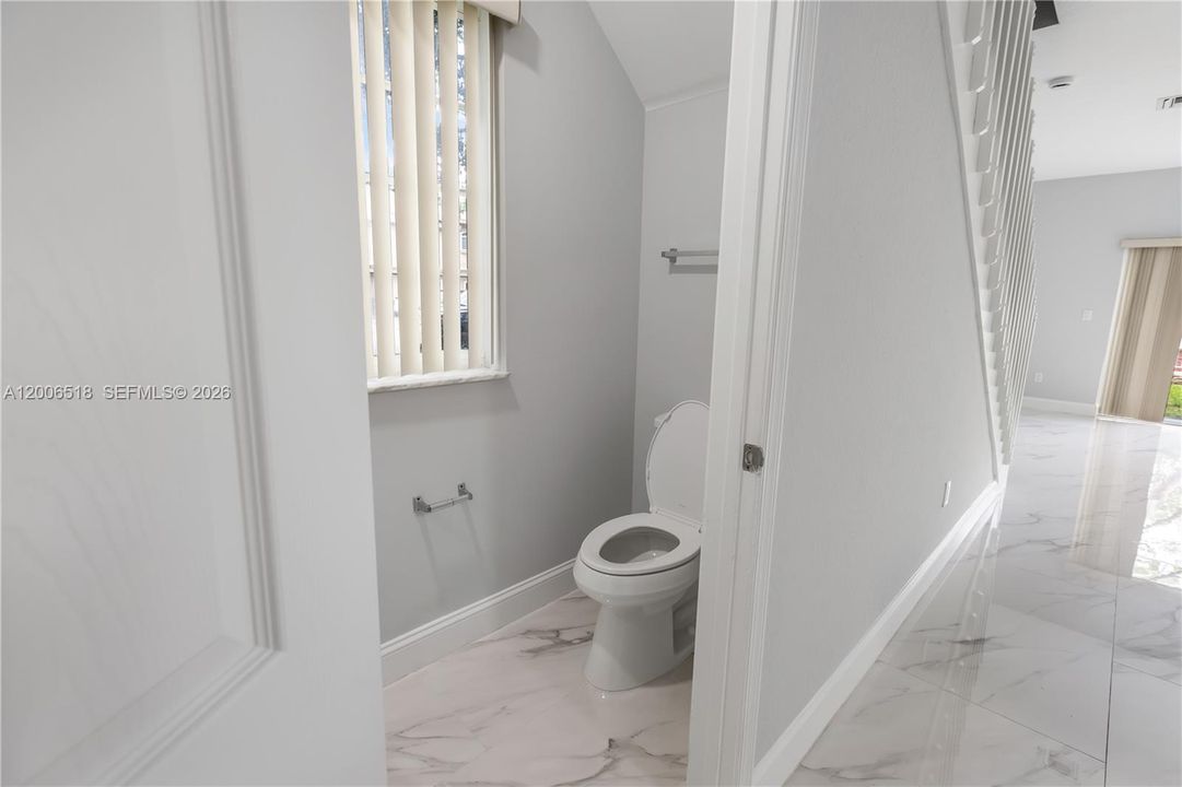Active With Contract: $2,850 (3 beds, 2 baths, 1619 Square Feet)