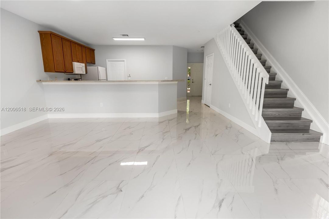 Active With Contract: $2,850 (3 beds, 2 baths, 1619 Square Feet)
