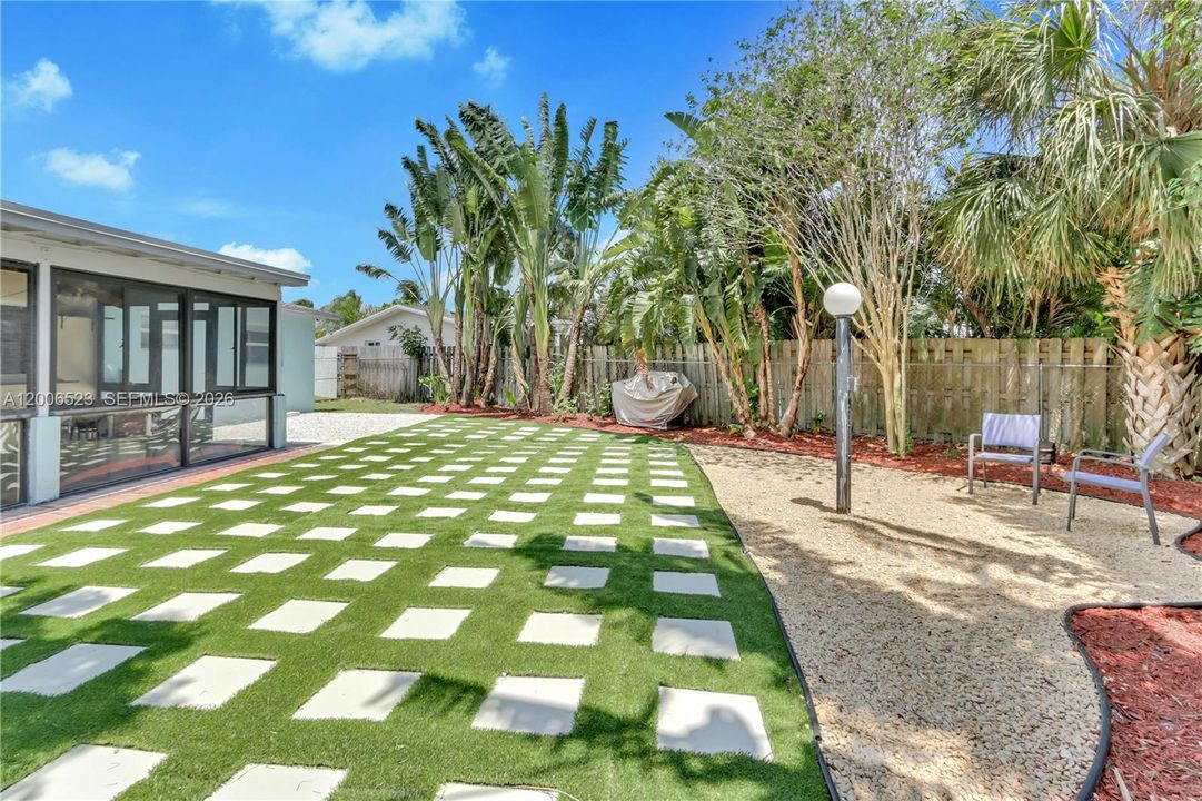 En Renta: $3,950 (3 camas, 2 baños, 1549 Pies cuadrados)