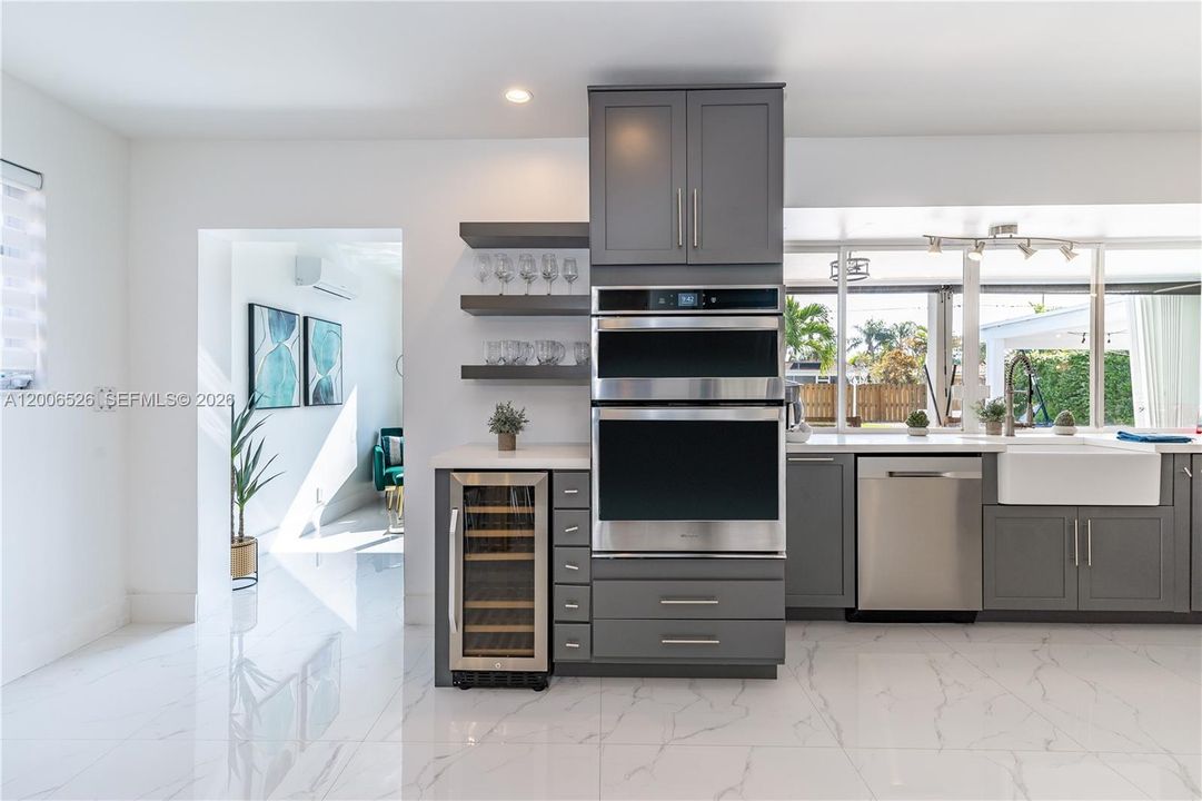 En Renta: $5,850 (3 camas, 2 baños, 1930 Pies cuadrados)